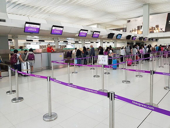 20180627_074636-hk-express-check-in