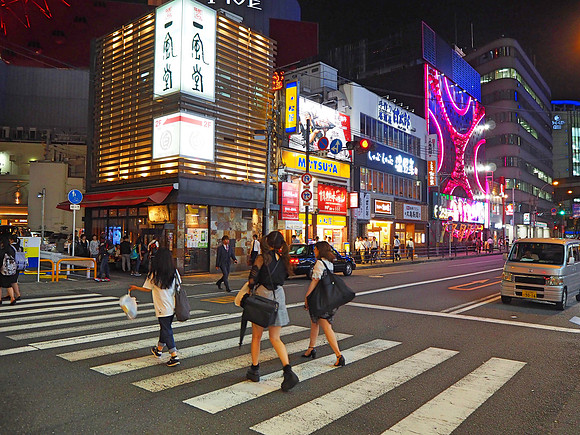 P6270044-osaka-at-night