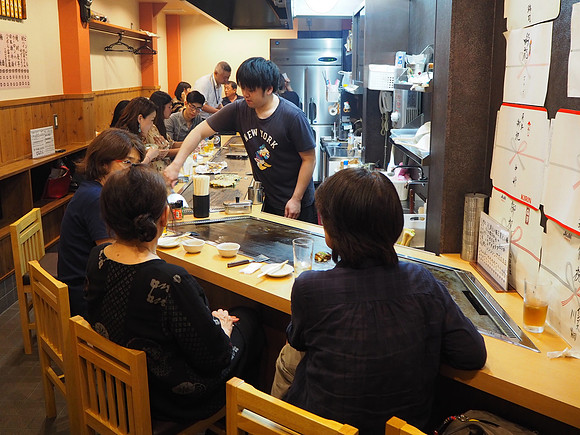 P6280125-okonomiyaki-bar
