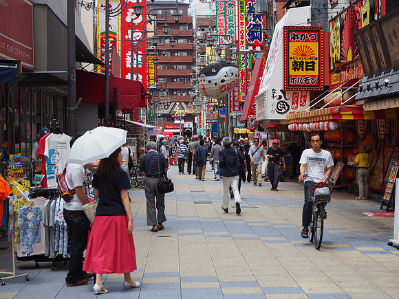 P6300025-shinsekai-pedestrian-area