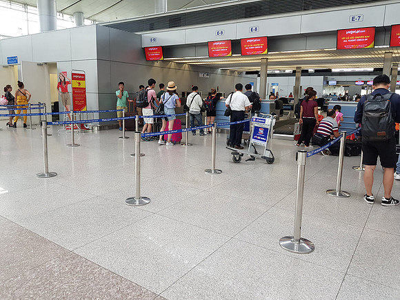 20180625_111930-vietjet-check-in