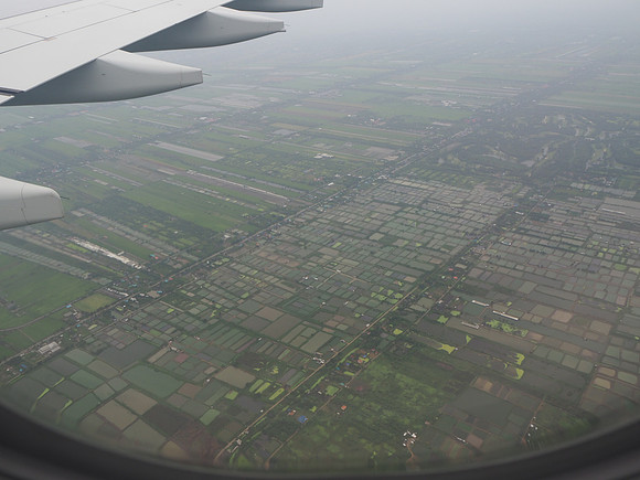 P7170084-circling-bkk