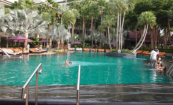 P8228218-swimming-pool