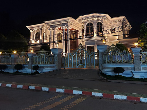 20220527_192732-big-house
