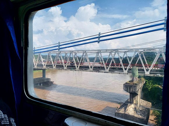 20240422_143418-bridge-crossing