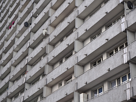 P7300038-apartment-balconies
