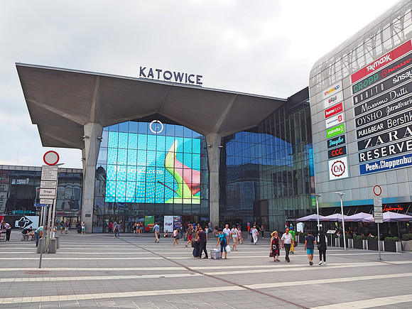 P7300045-katowice-station