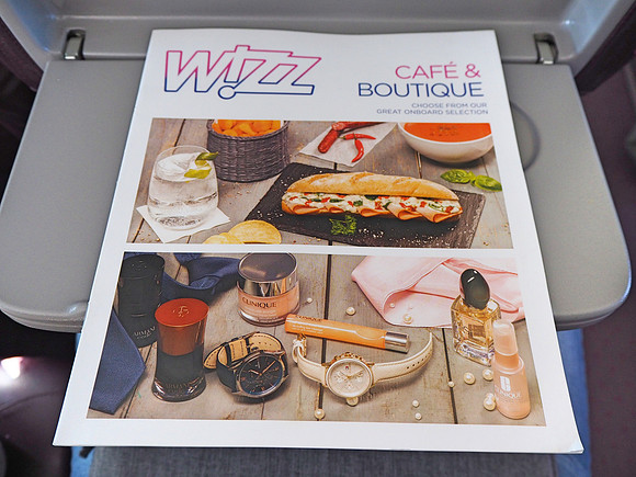 P8020020-wizz-cafe