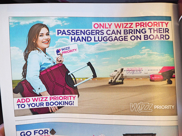 P8020028-wizz-priority
