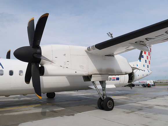 IMG_9963-q400-dash-8