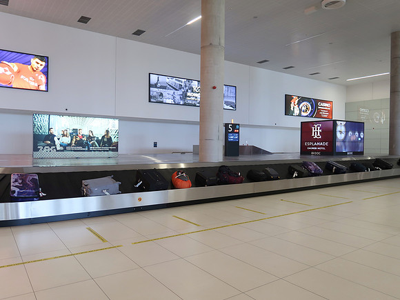 IMG_9984-baggage-claim