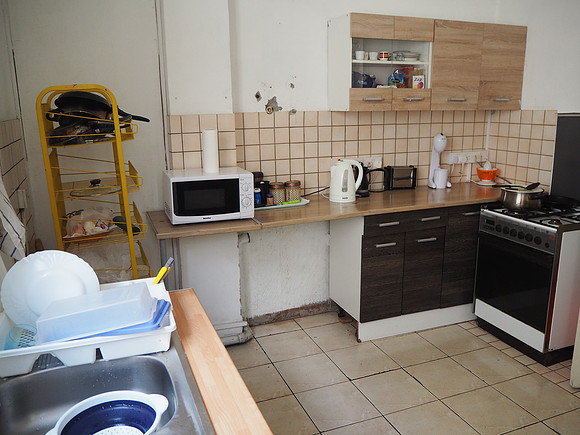 P8050049-xanthis-kitchen