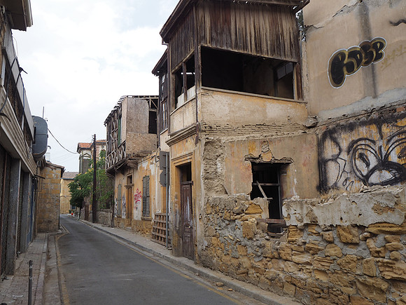 P8050056-ruined-street