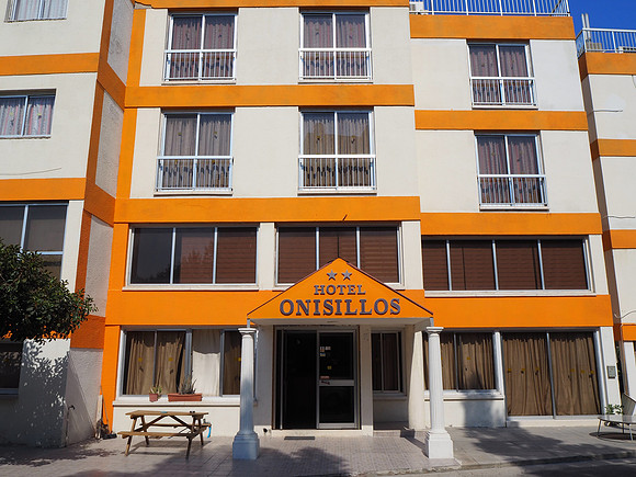 P8070006-hotel-onisillos