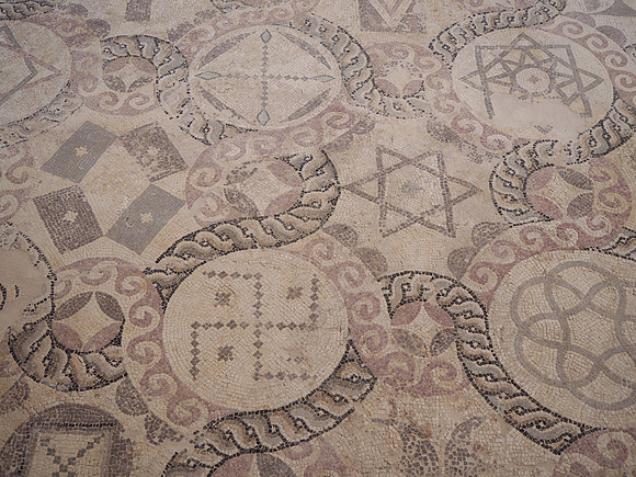 P8030046-geometric-mosaic