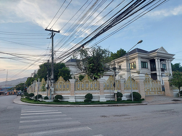 20220526_181654-big-house