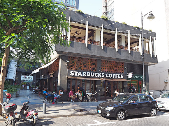 P8080120-starbucks