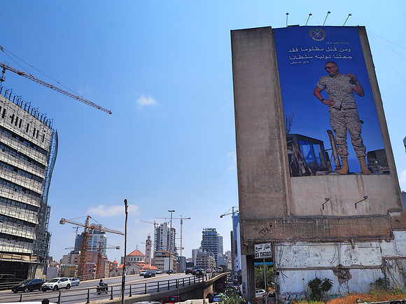 P8090022-army-billboard