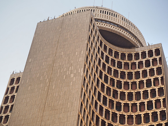 P8120110-deira-tower