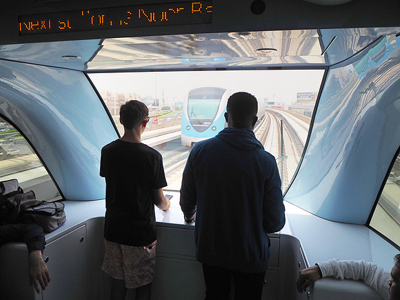 P8130084-driverless-train