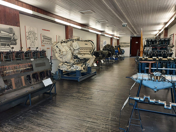 20210826_100521-engines
