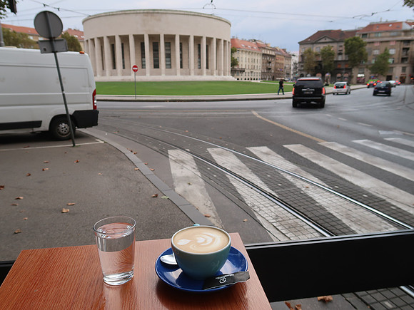 IMG_0035-monocycle-coffee