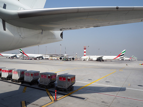 P8140027-emirates-at-dxb
