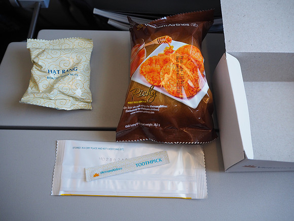 P9010032-snack-pack-contents