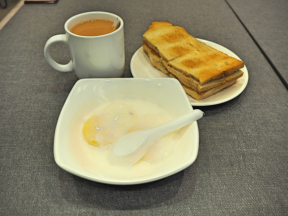 P9050031-kaya-toast