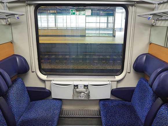 P7260005-6-seat-cabin