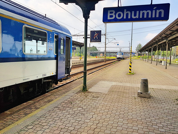 20180730_102635-train-at-bohumin
