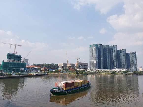 20230115_150335-river-barge