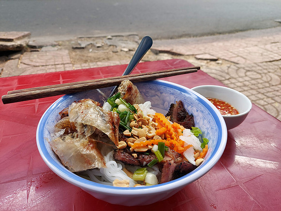 20230324_144658-bun-thit-nuong