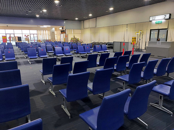 20220302_065710-departure-lounge