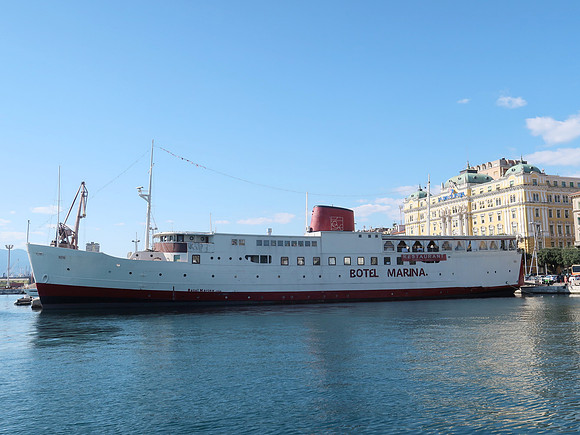IMG_0462-botel-marina