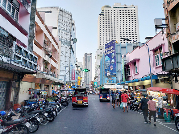 20230311_182050-hat-yai-city