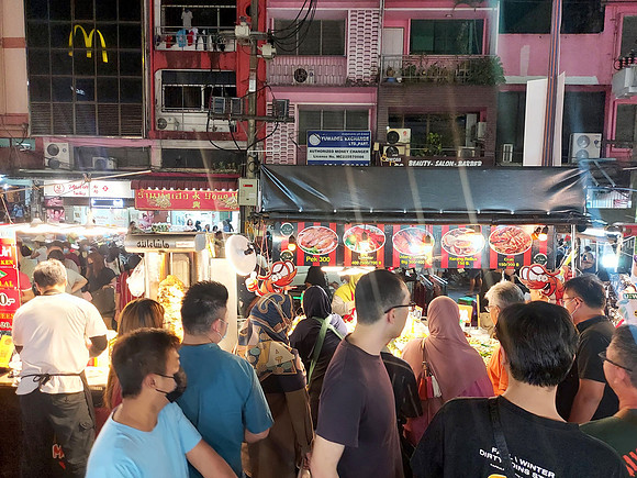 20230311_193702-night-market