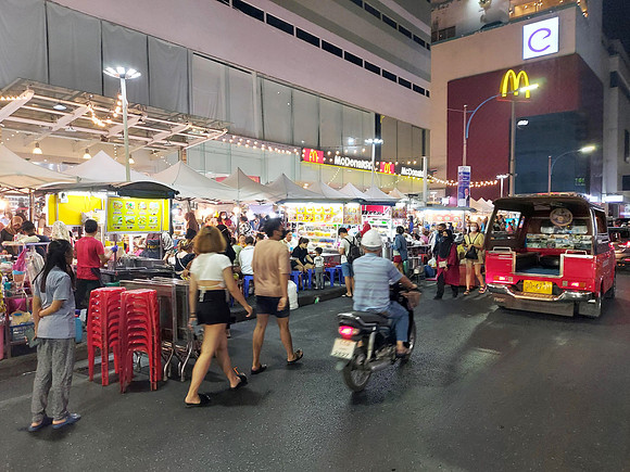 20230312_193747-night-market