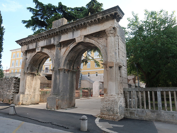 IMG_0740-the-roman-gates