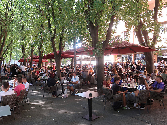 IMG_0825-outdoor-cafes