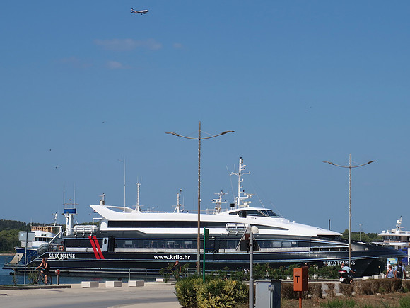 IMG_0854-boat-and-plane