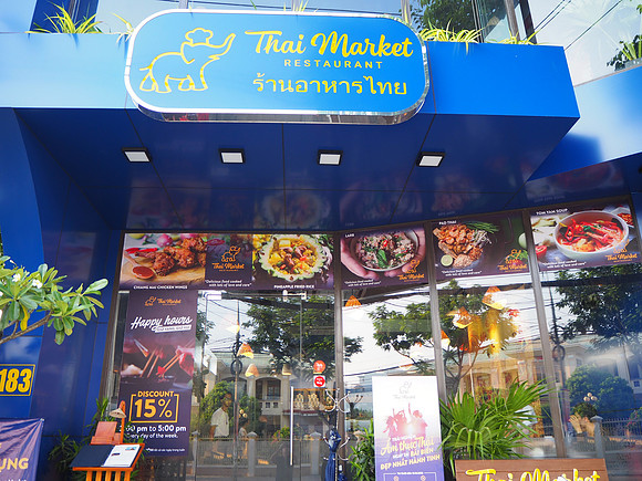 PA080099-thai-market