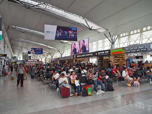 PA110021-domestic-terminal