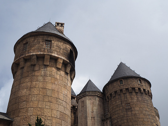 PA100109-castle-turrets