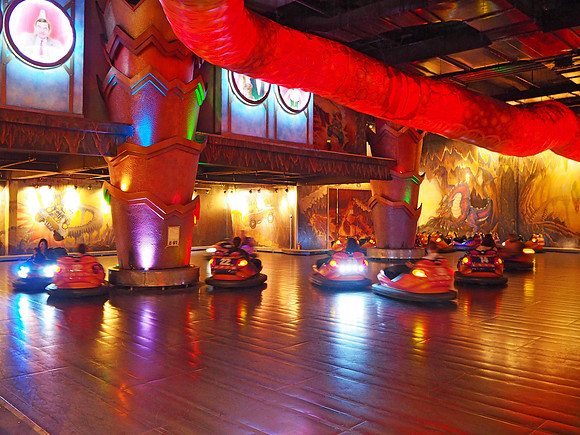 PA100154-bumper-cars