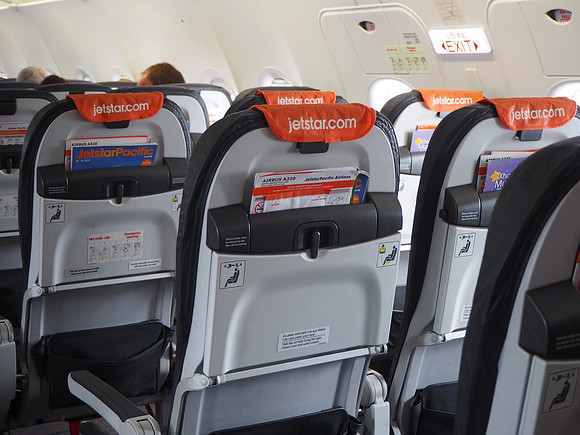 PA110040-jetstar-pacific-seats