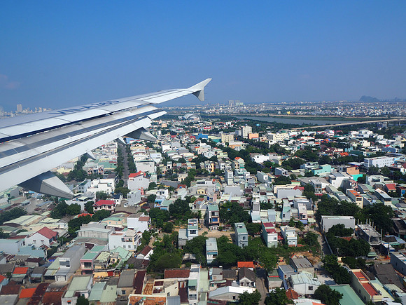 PA080025-flying-into-danang