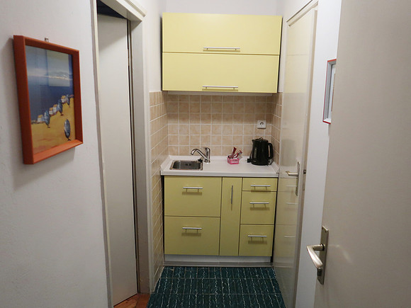 IMG_0950-marija-kitchenette