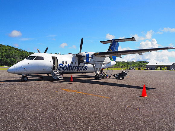 PA230059-solomons-flight-from-gizo
