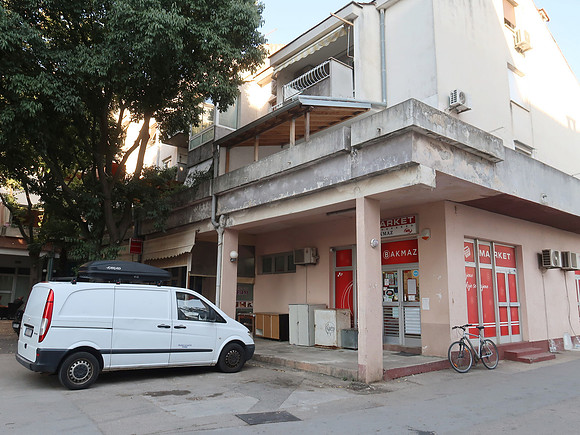 IMG_1111-market-near-airbnb